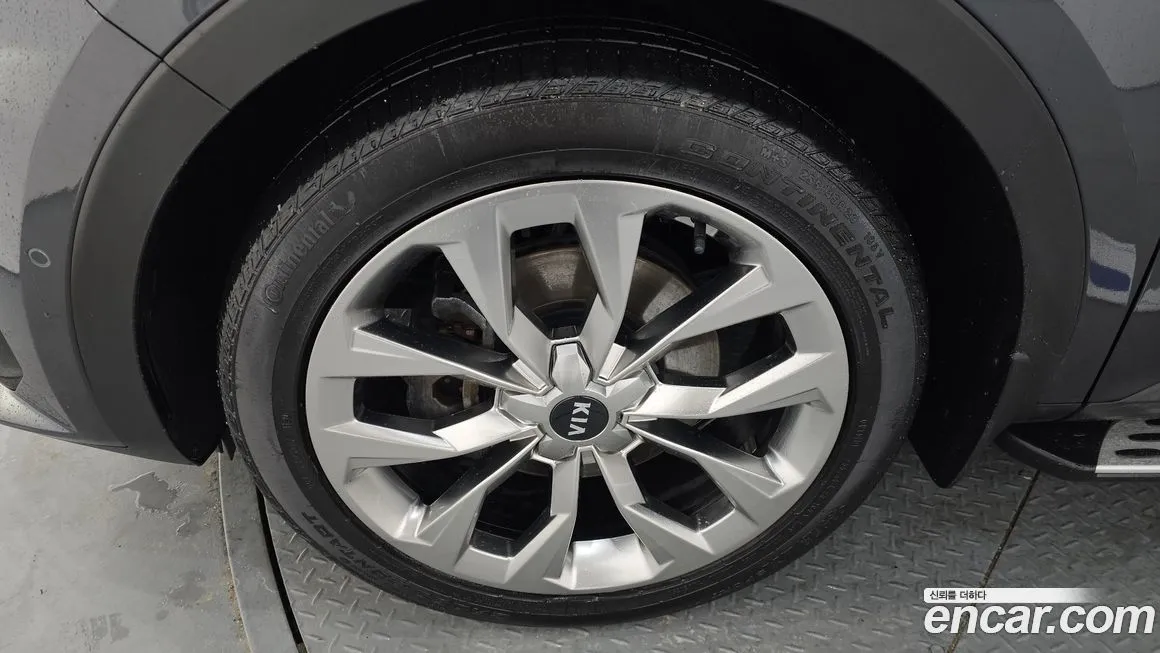 Kia Sorento — фото 5