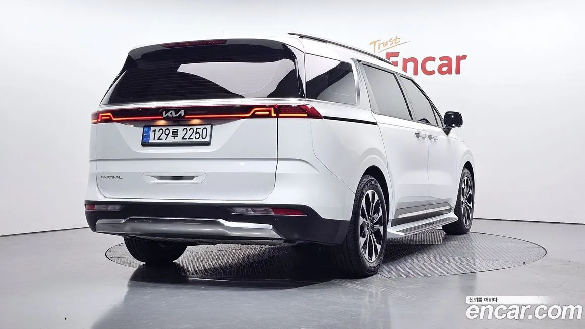 Kia Carnival 2023 из KR, фото 2