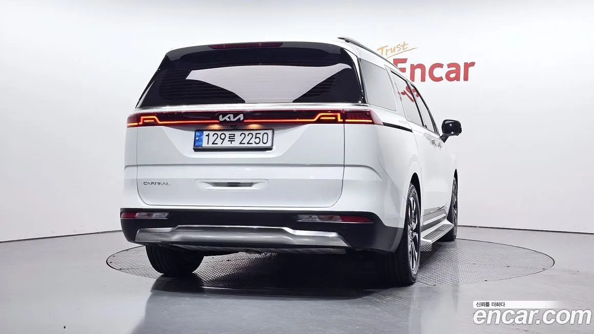 Kia Carnival 2023 из KR, фото 4