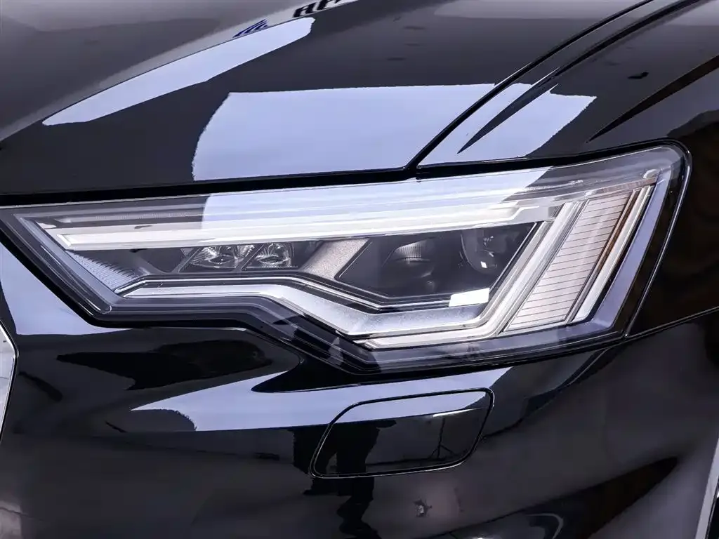 Audi A6L 2024 из CN, фото 4