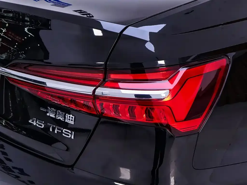 Audi A6L 2024 из CN, фото 9