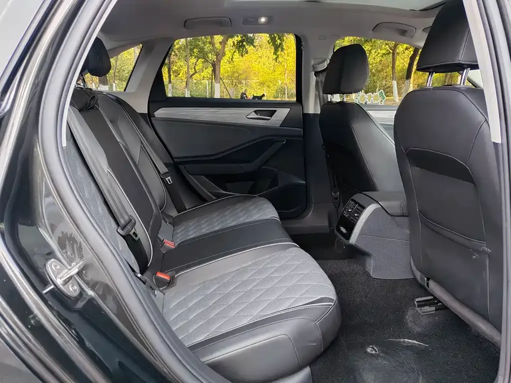 Volkswagen Sagitar 2023 из CN, фото 7