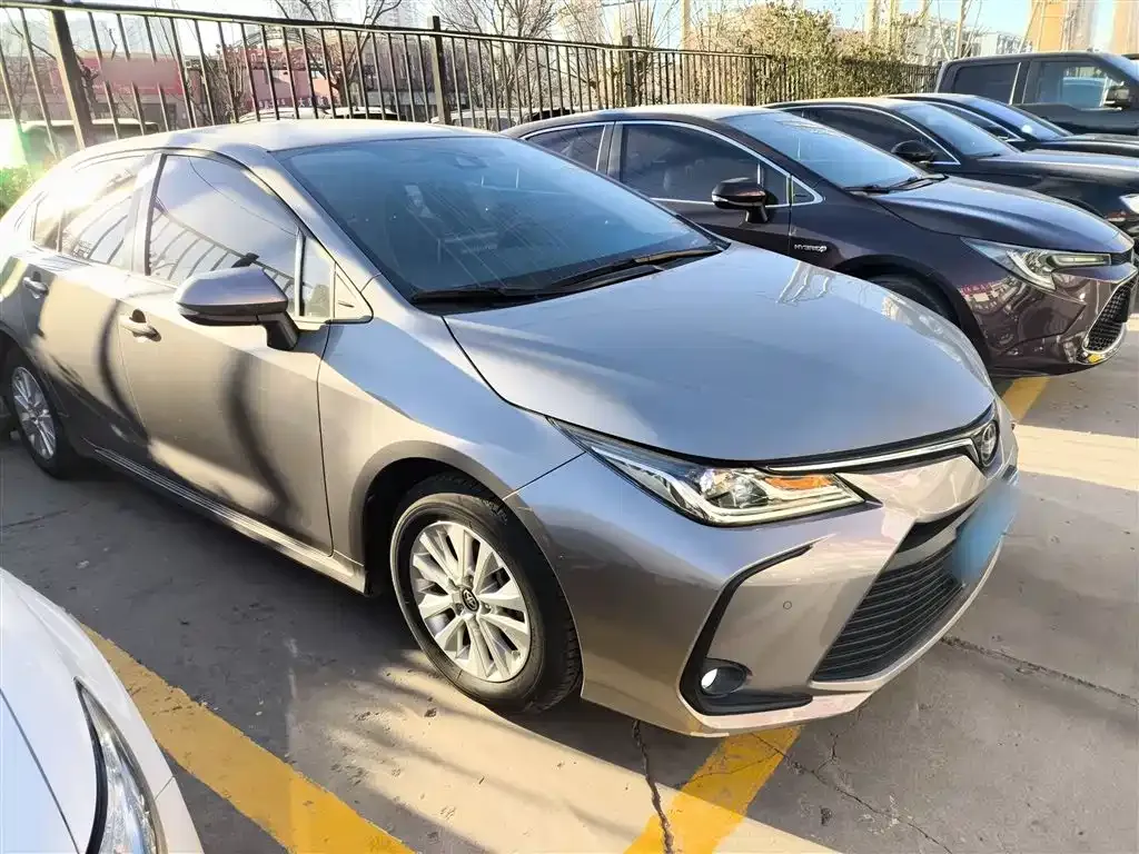 Toyota Corolla — фото 4