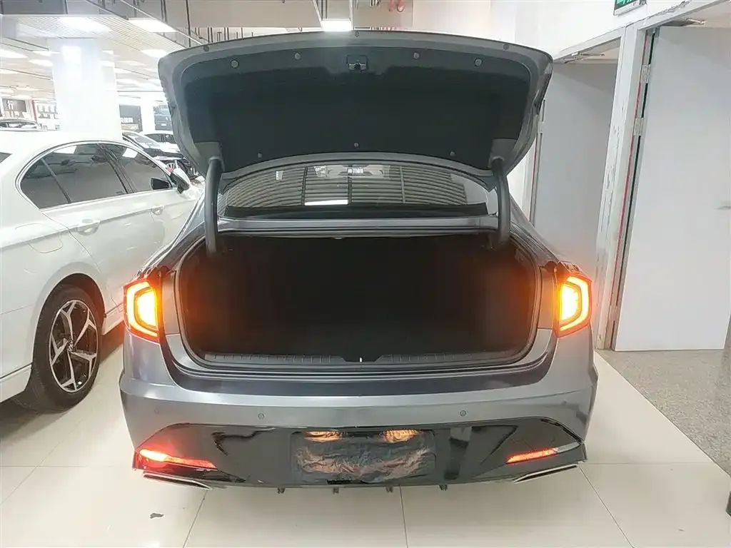 Hyundai Sonata 2023 из CN, фото 9