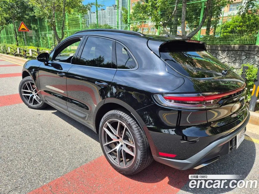 Porsche Macan 2024 из KR, фото 2