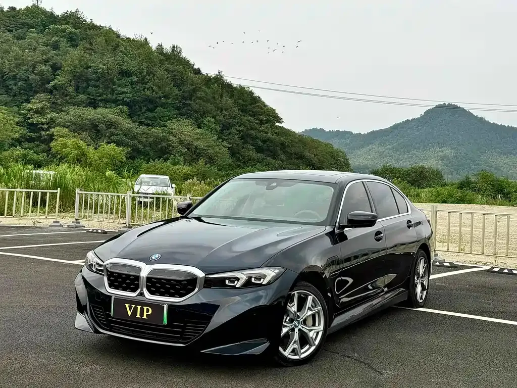 BMW i3 — фото 1
