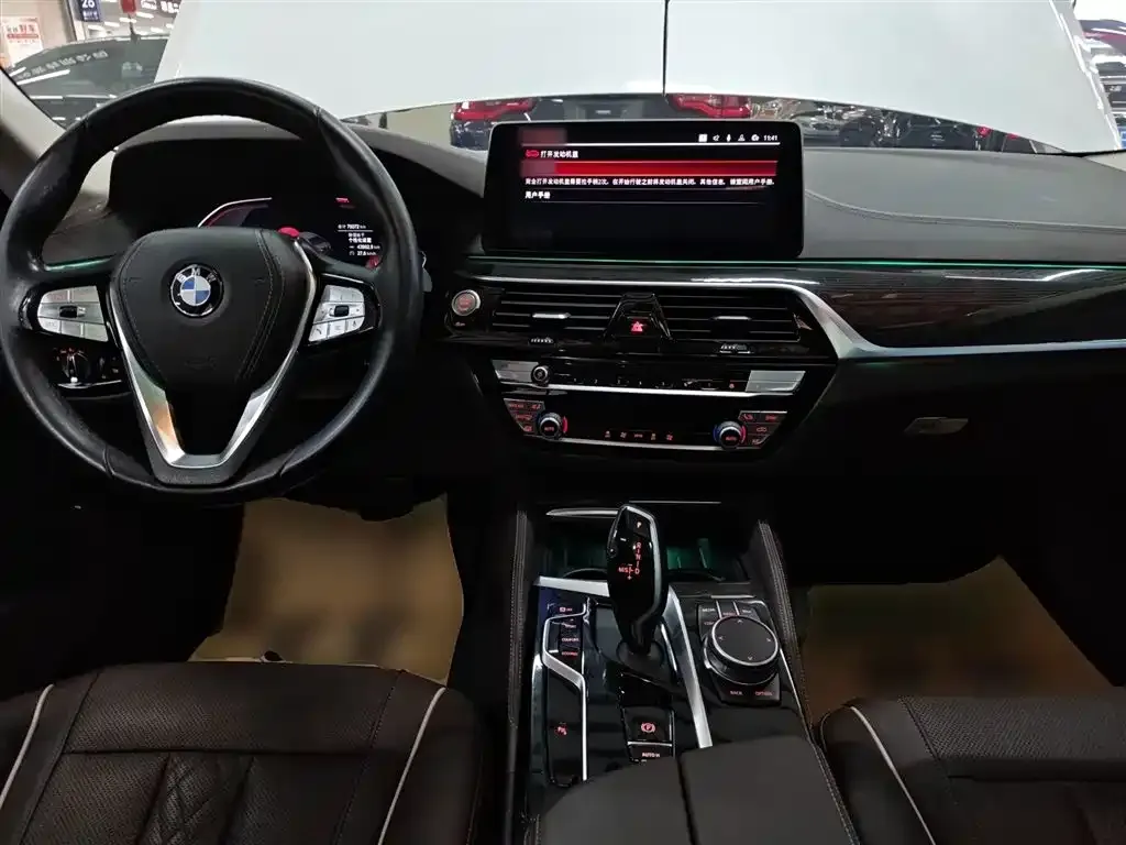 BMW 5 Series — фото 10
