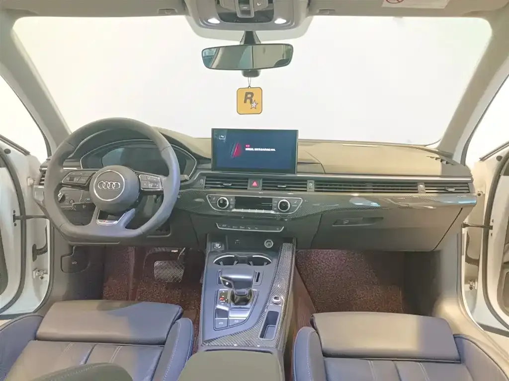 Audi A4L 2022 из CN, фото 6
