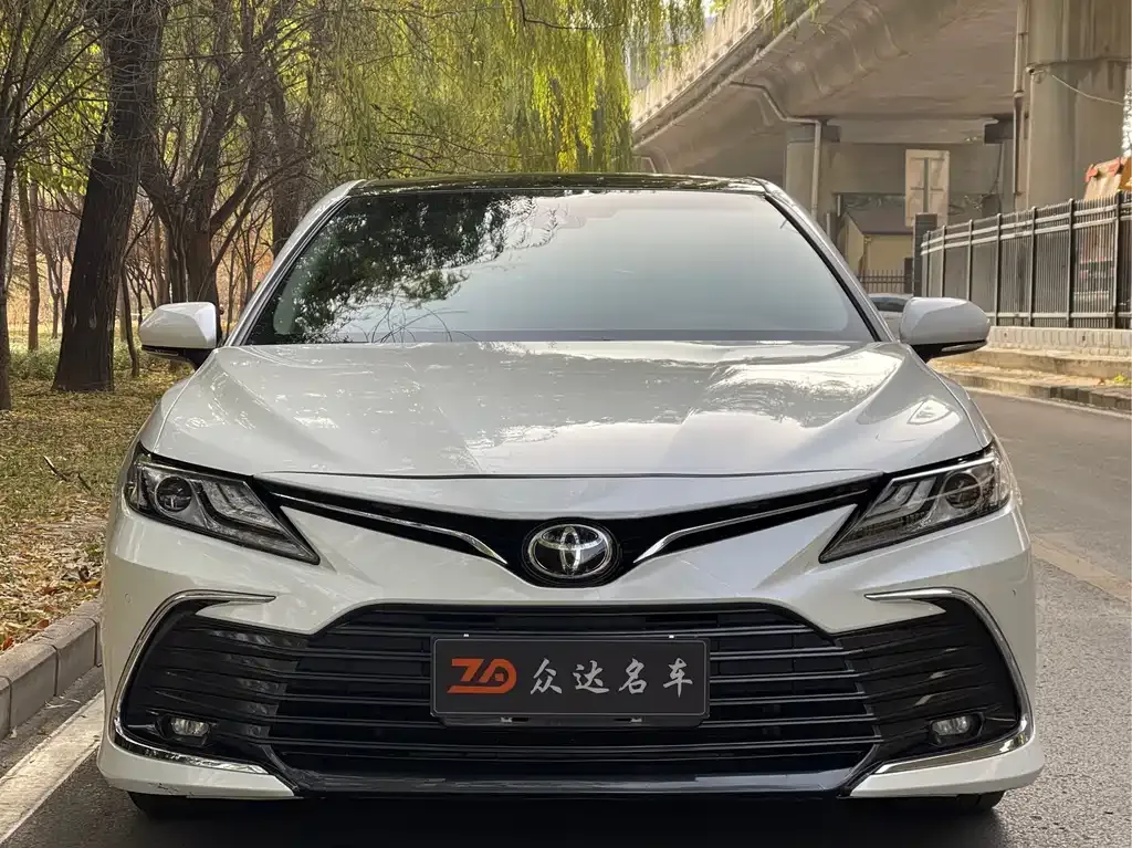 Toyota Camry 2022 из CN, фото 2