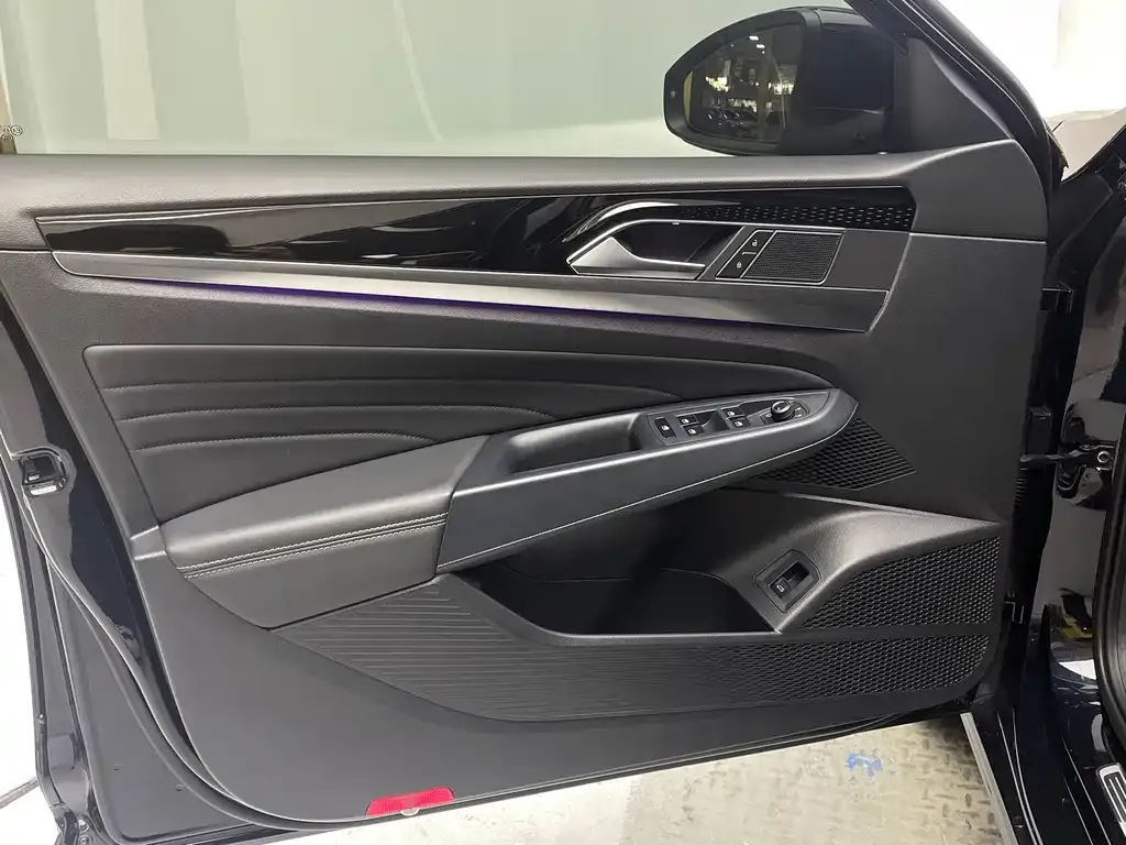 Volkswagen Passat 2022 из CN, фото 8