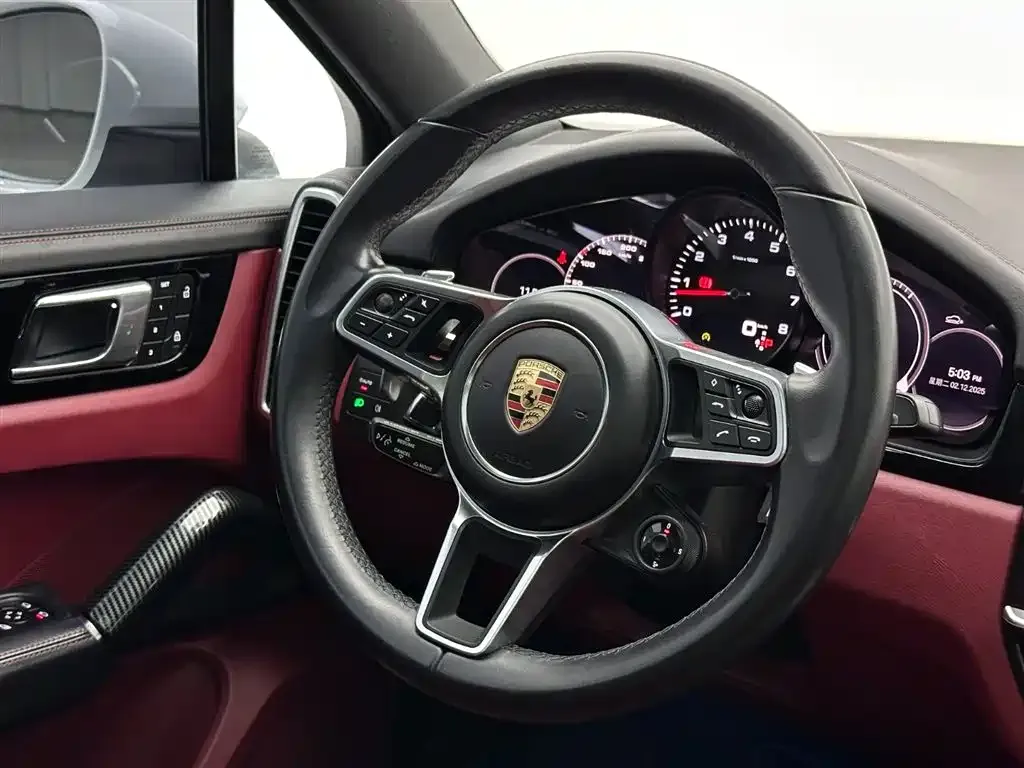 Porsche Cayenne — фото 10
