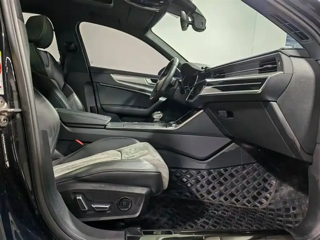 Audi A6L 2024 из CN, фото 7