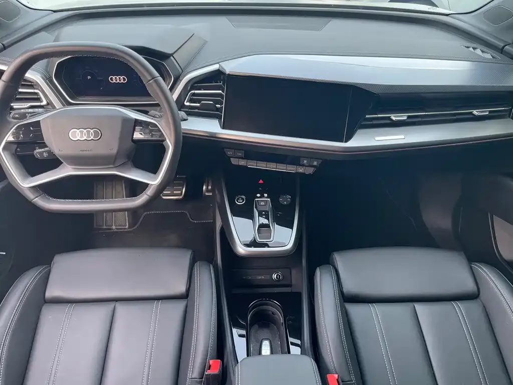 Audi Q4 e-tron — фото 9