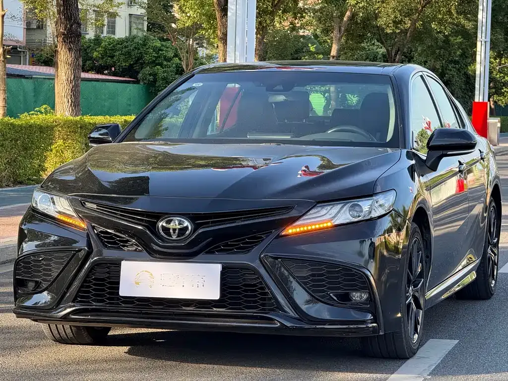 Toyota Camry 2022 из CN, фото 1