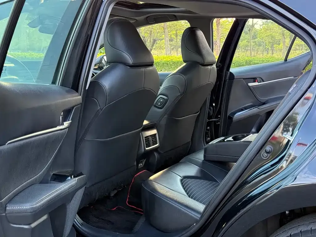 Toyota Camry 2022 из CN, фото 10