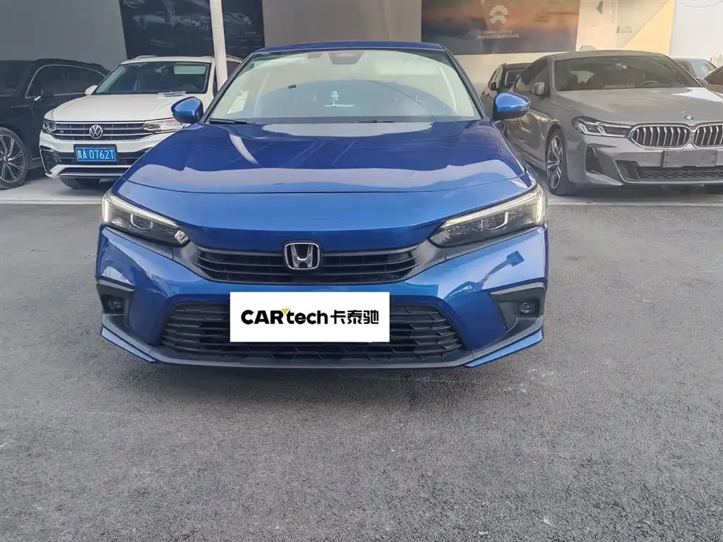 Honda Civic 2024 из CN, фото 2
