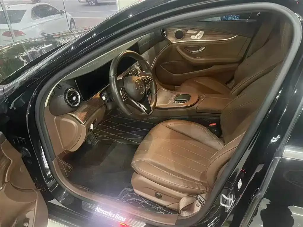 Mercedes-Benz E-Class 2023 из CN, фото 3