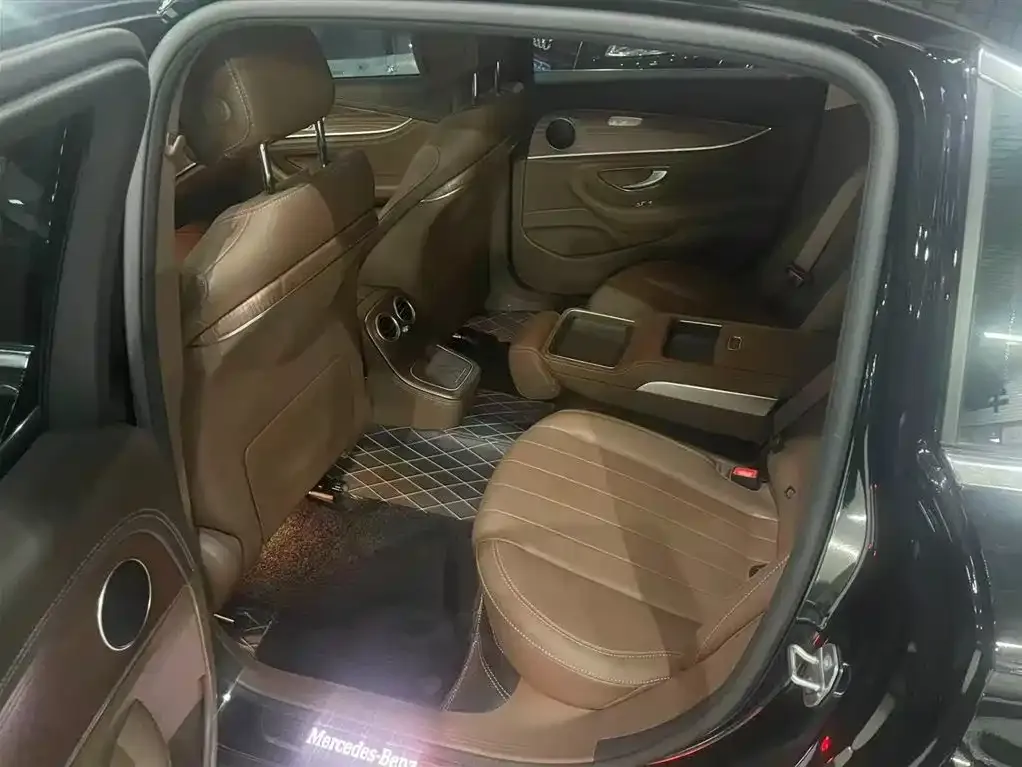 Mercedes-Benz E-Class 2023 из CN, фото 4