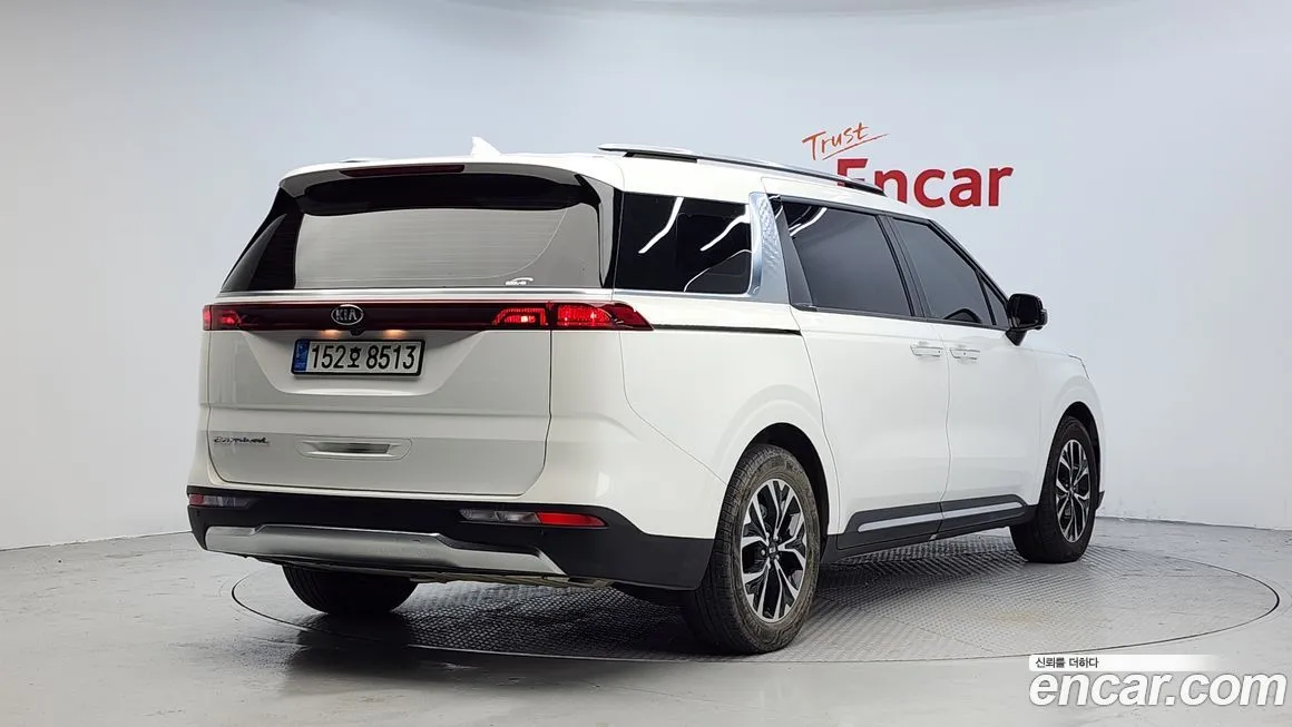 Kia Carnival — фото 2