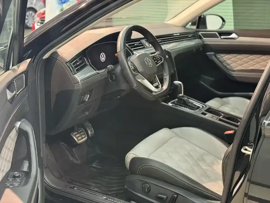 Volkswagen Magotan 2023 из CN, фото 4