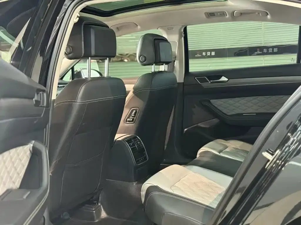 Volkswagen Magotan 2023 из CN, фото 5