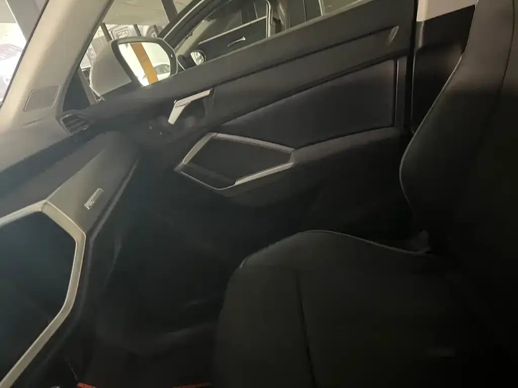 Audi Q3 2022 из CN, фото 10