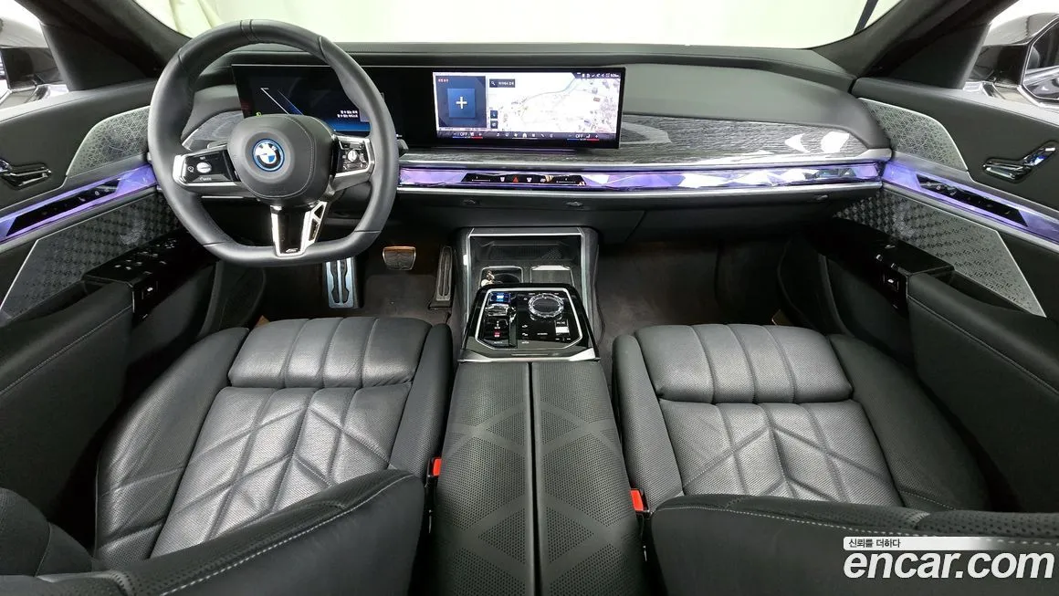 BMW i7 — фото 7