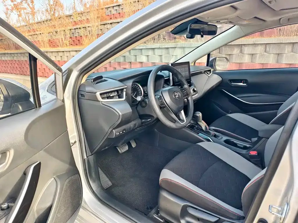 Toyota Corolla 2021 из CN, фото 7
