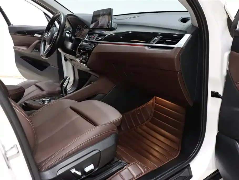BMW X1 2021 из CN, фото 8