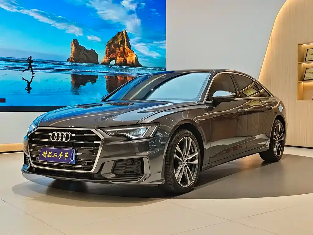 Audi A6L — фото 1