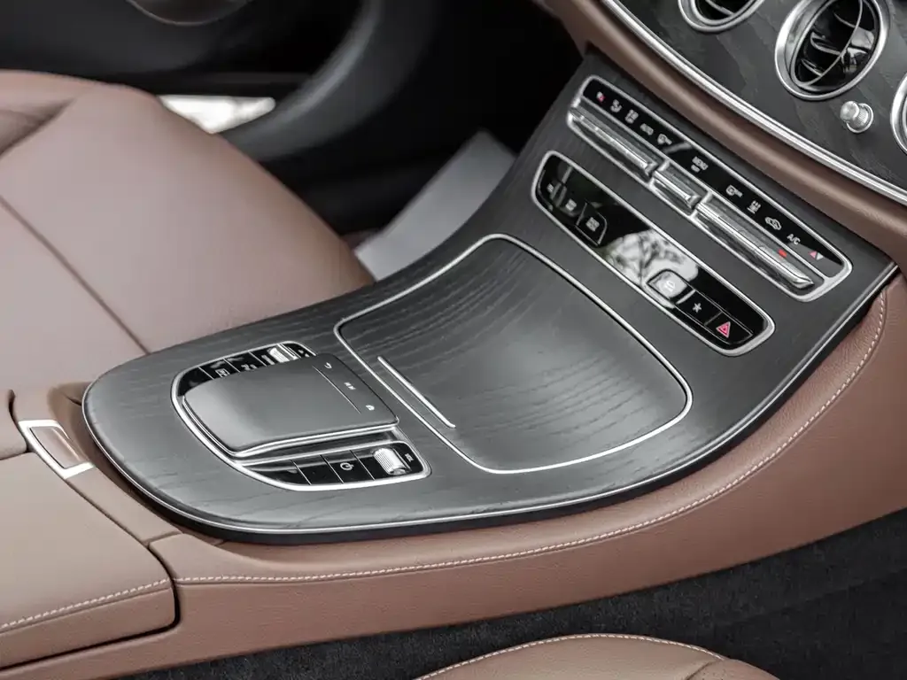 Mercedes-Benz E-Class New Energy — фото 9