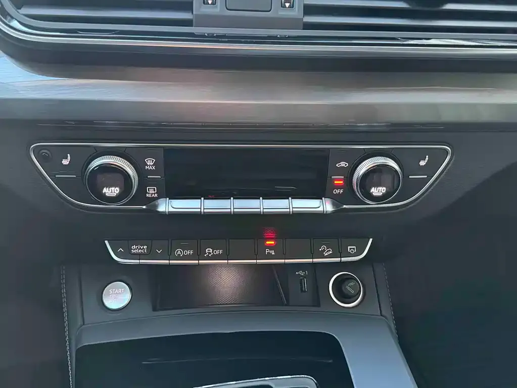 Audi Q5L 2022 из CN, фото 6