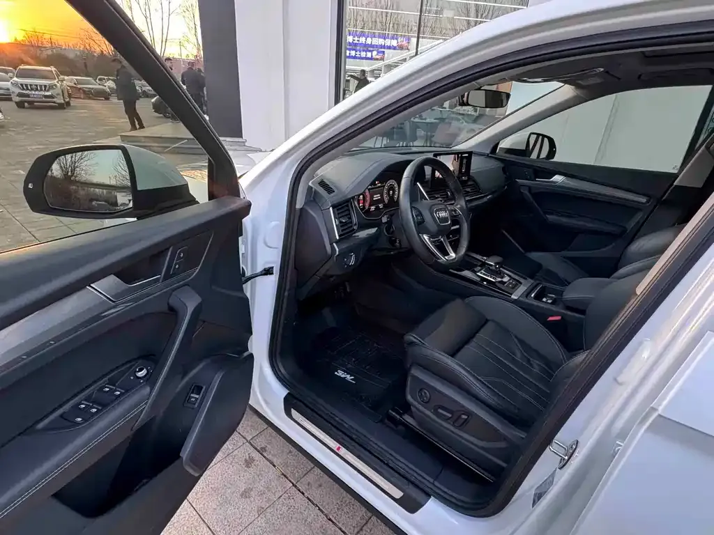 Audi Q5L 2022 из CN, фото 7