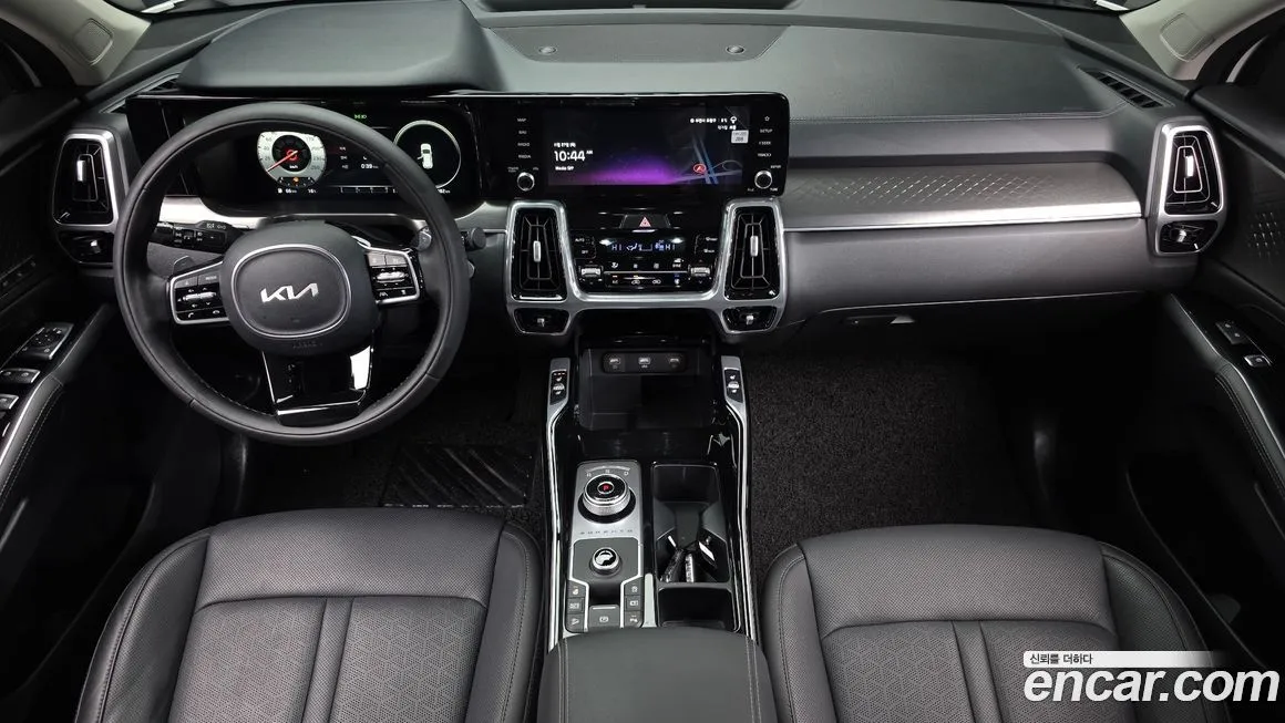 Kia Sorento — фото 7