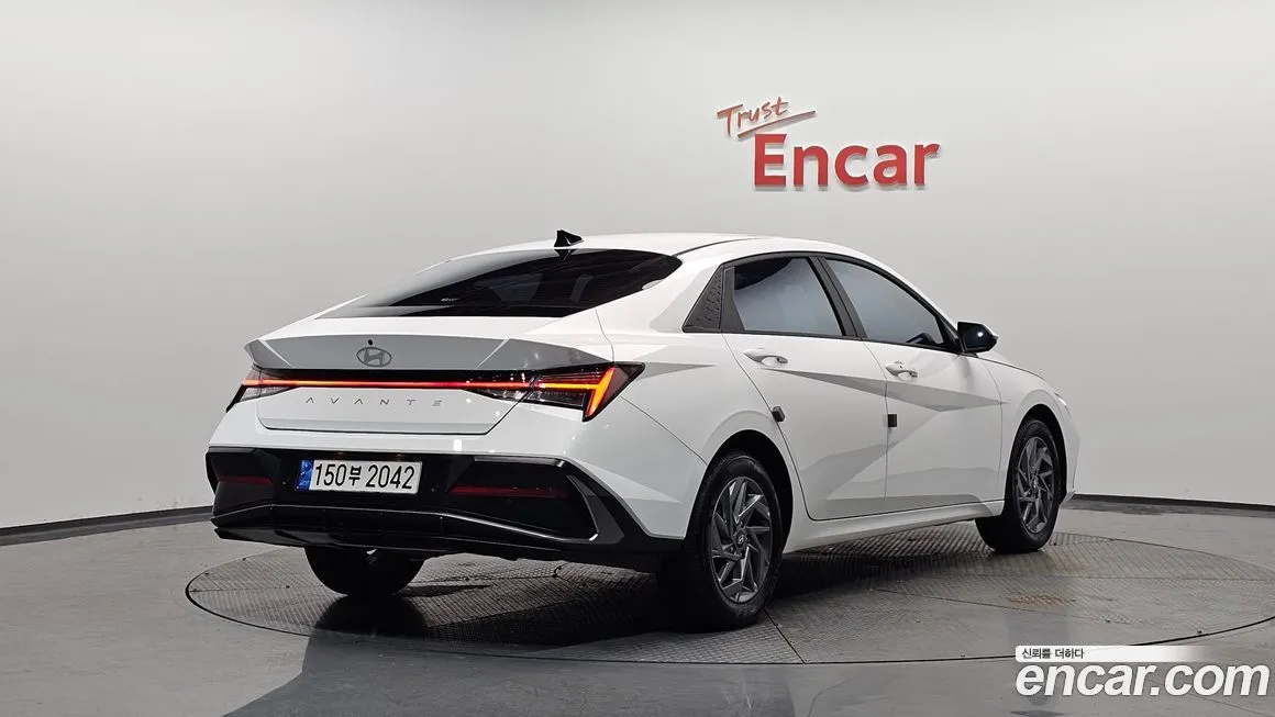 Hyundai AVANTE — фото 2