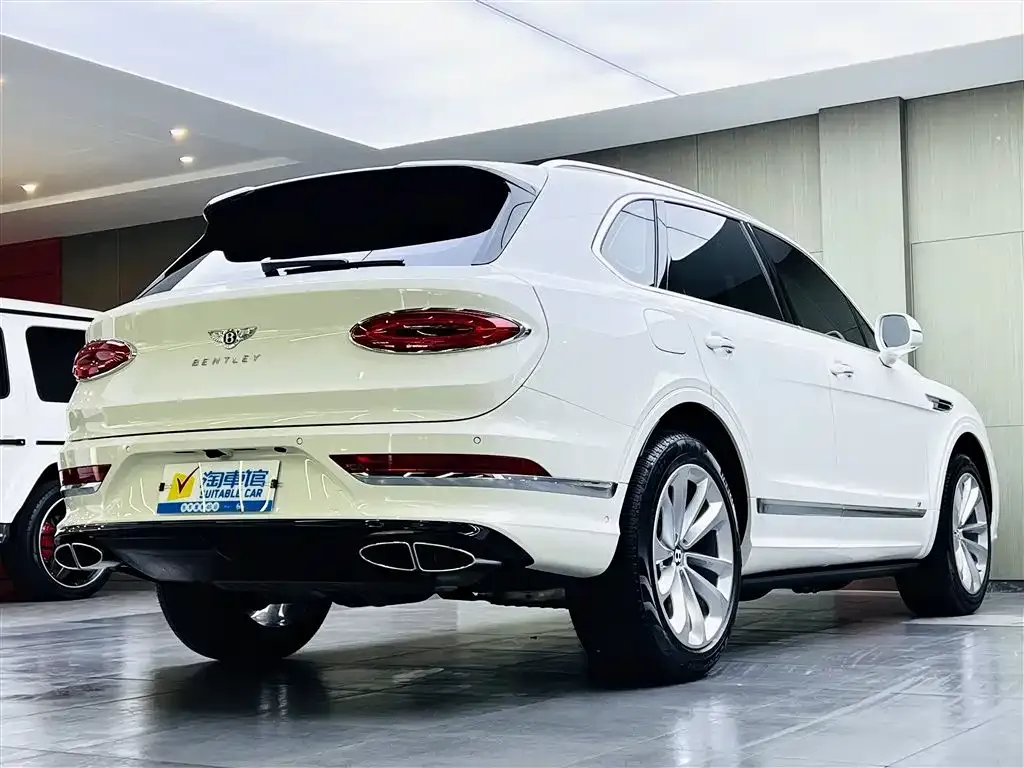 Bentley Bentayga 2021 из CN, фото 4