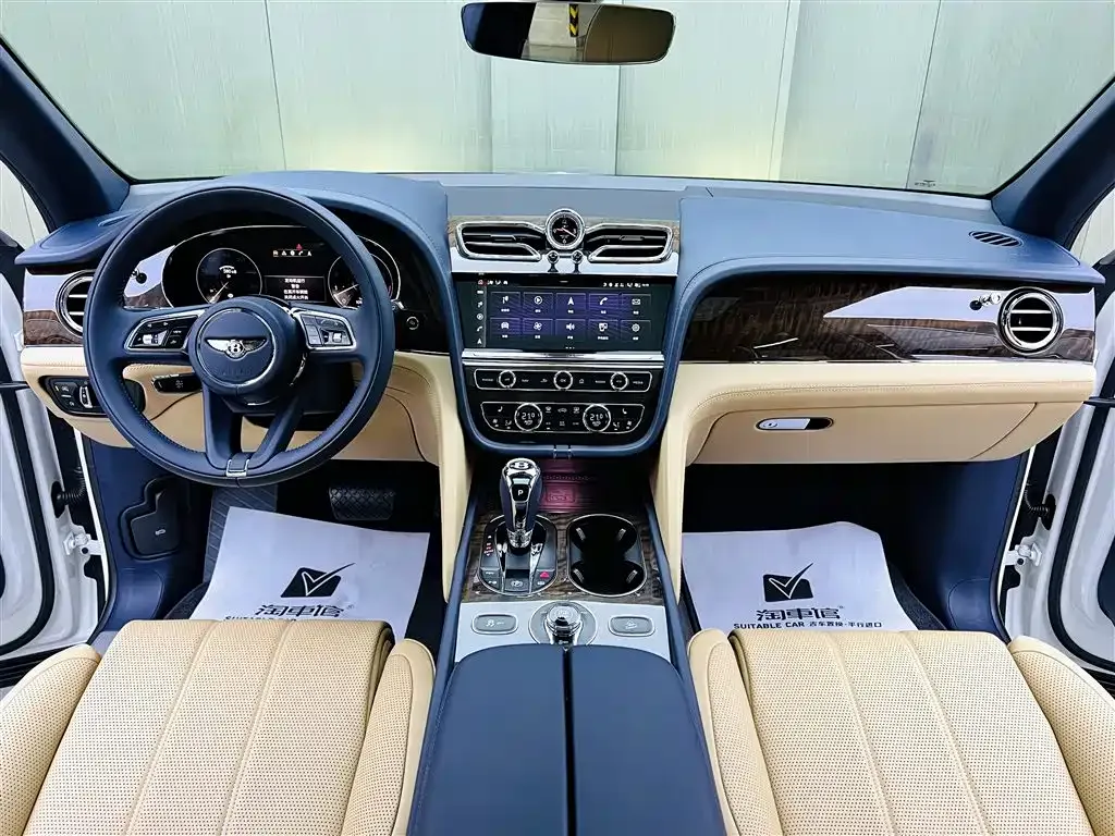 Bentley Bentayga 2021 из CN, фото 9