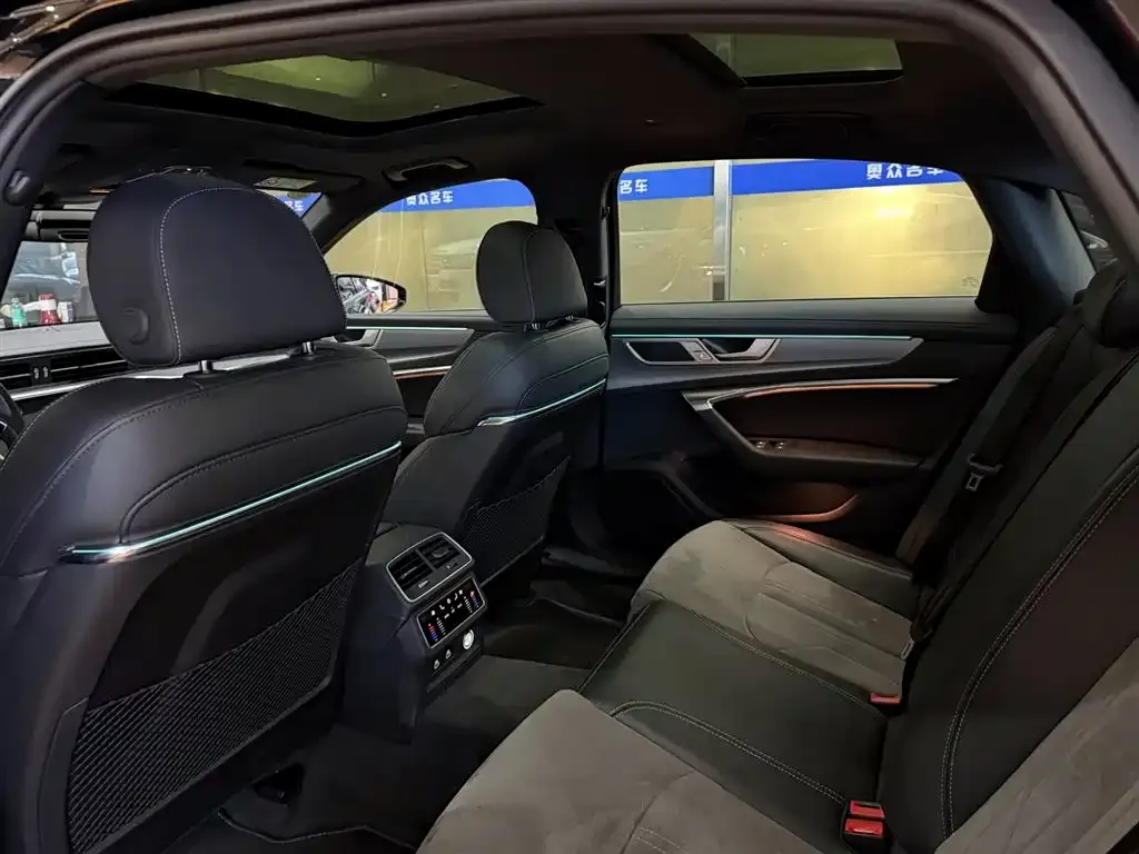 Audi A6L 2023 из CN, фото 10