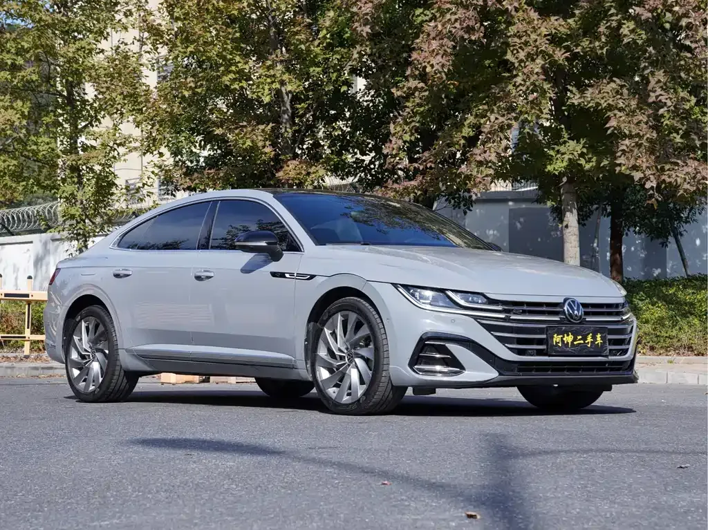 Volkswagen CC 2023 из CN, фото 4