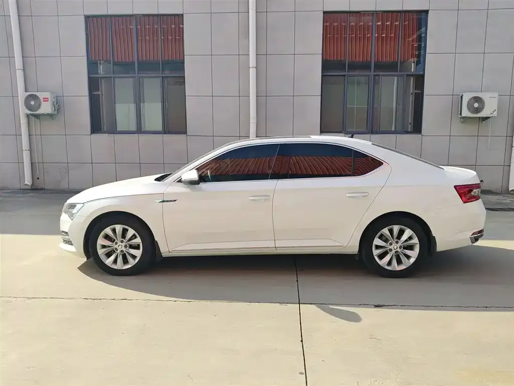 Skoda Superb 2021 из CN, фото 5