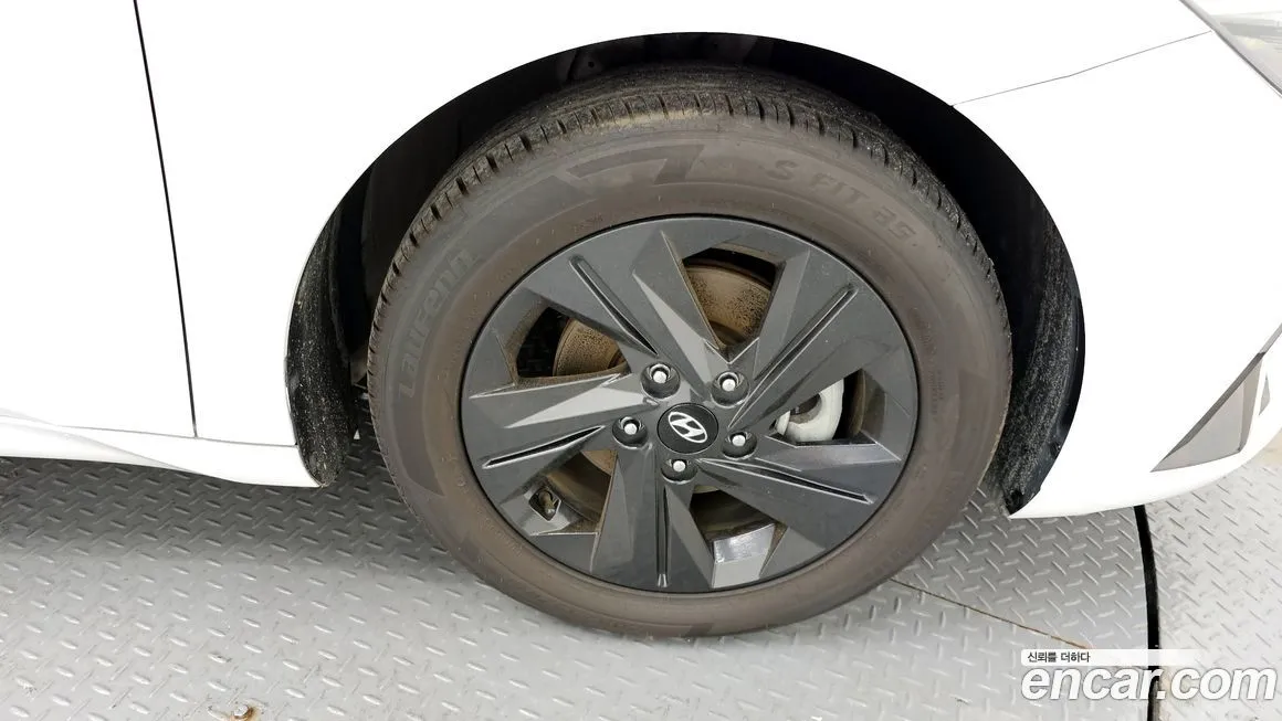 Hyundai AVANTE 2023 из KR, фото 5