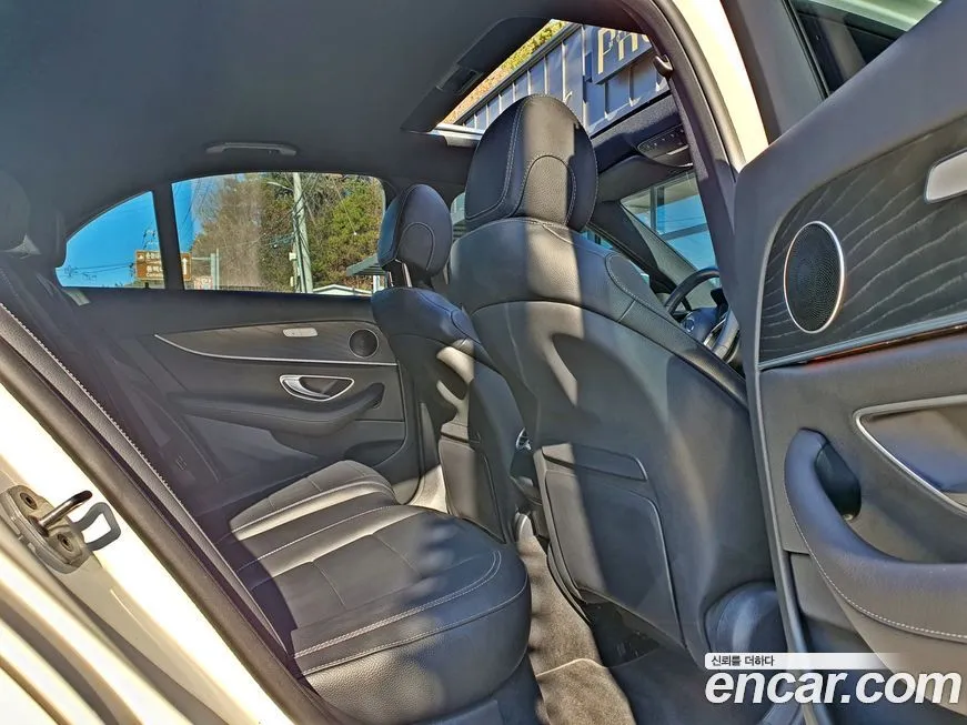Mercedes-Benz E-Class 2022 из KR, фото 7