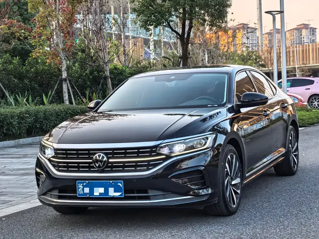 Volkswagen Passat 2023 из CN, фото 1