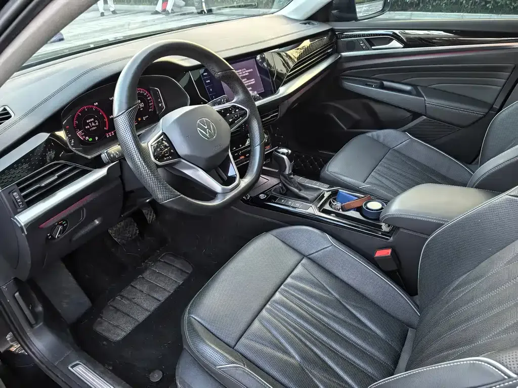 Volkswagen Passat 2023 из CN, фото 9