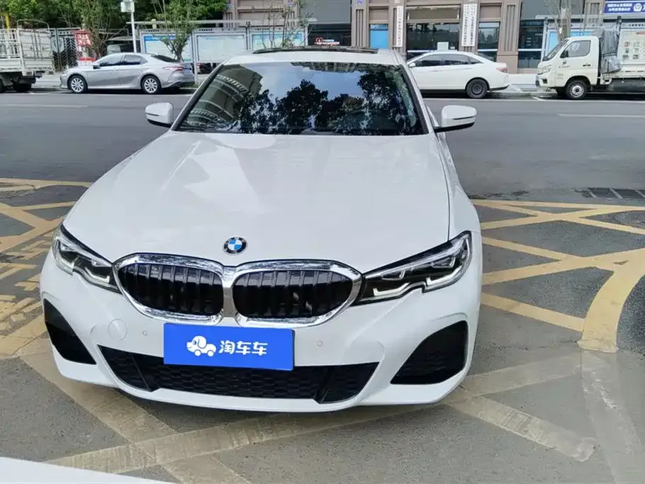 BMW 3 Series 2022 из CN, фото 2