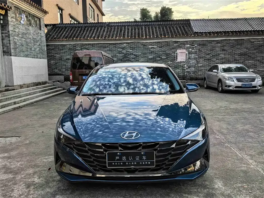 Hyundai Elantra 2023 из CN, фото 2