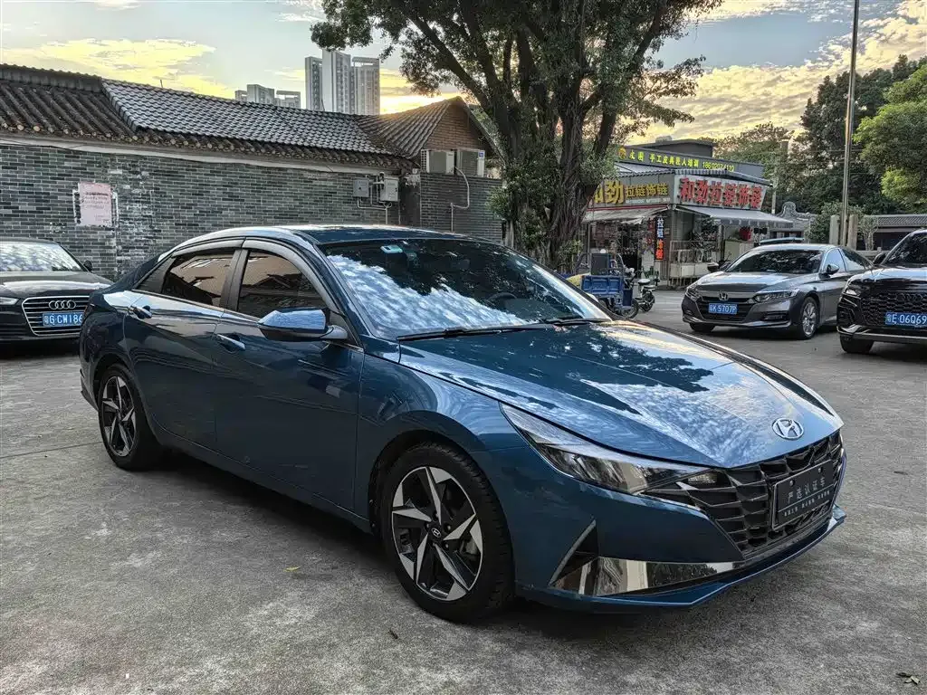 Hyundai Elantra 2023 из CN, фото 3