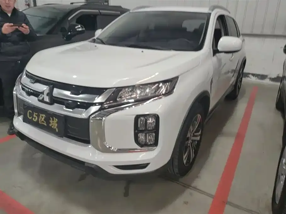 Mitsubishi ASX 2022 из CN, фото 1