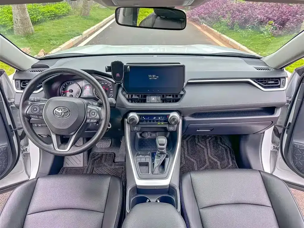 Toyota RAV4 2024 из CN, фото 5