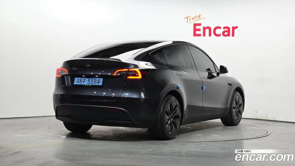 Tesla Model Y 2024 из KR, фото 2